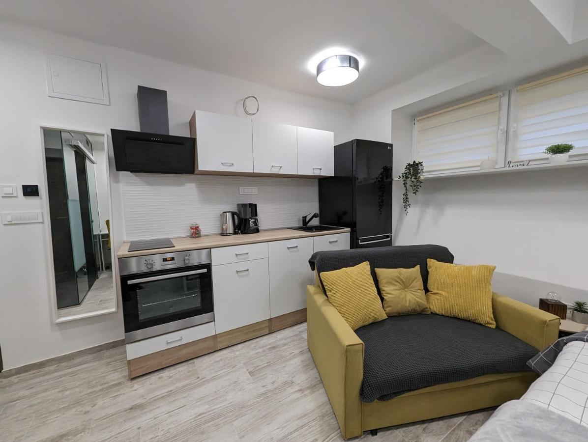 Eight Lamps 'n Floor Heating Apartment *