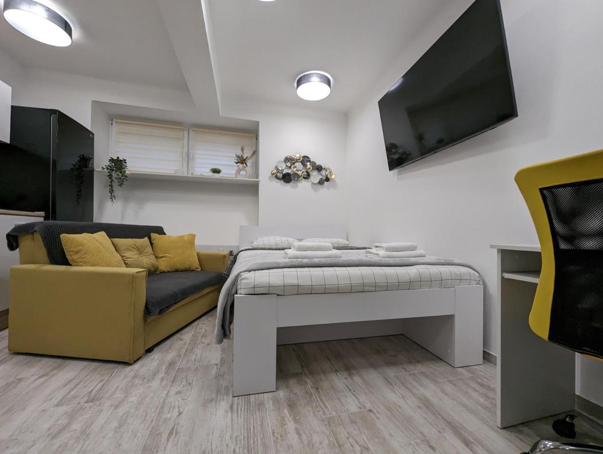 Apartment Eight Lamps 'n Floor Heating *